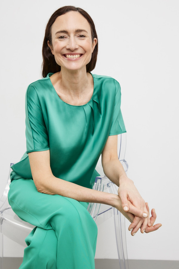 Футболка из комбинированной ткани