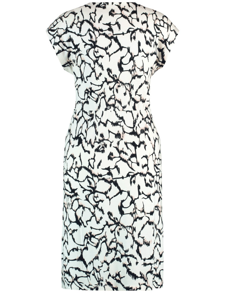 Платье со сборкой