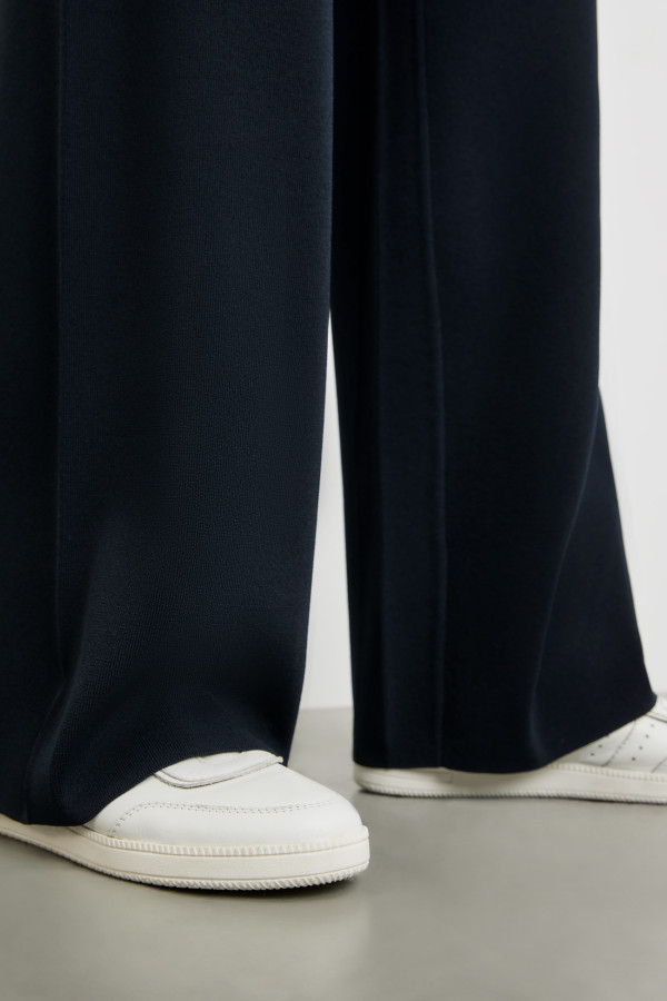 Брюки трикотажные