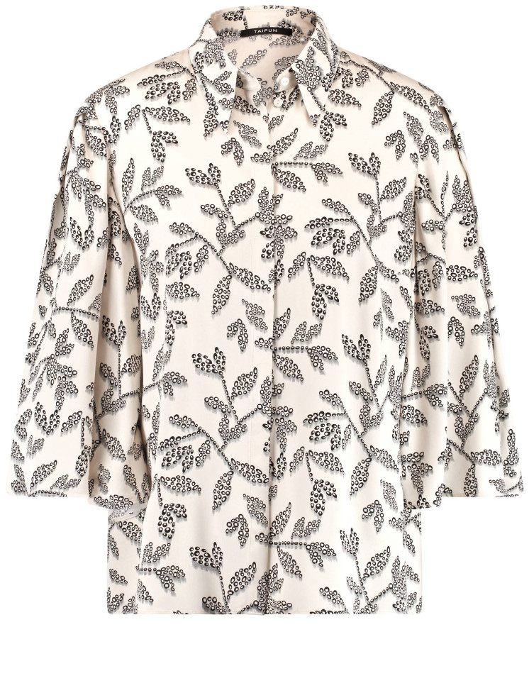 Блузка с широкими рукавами