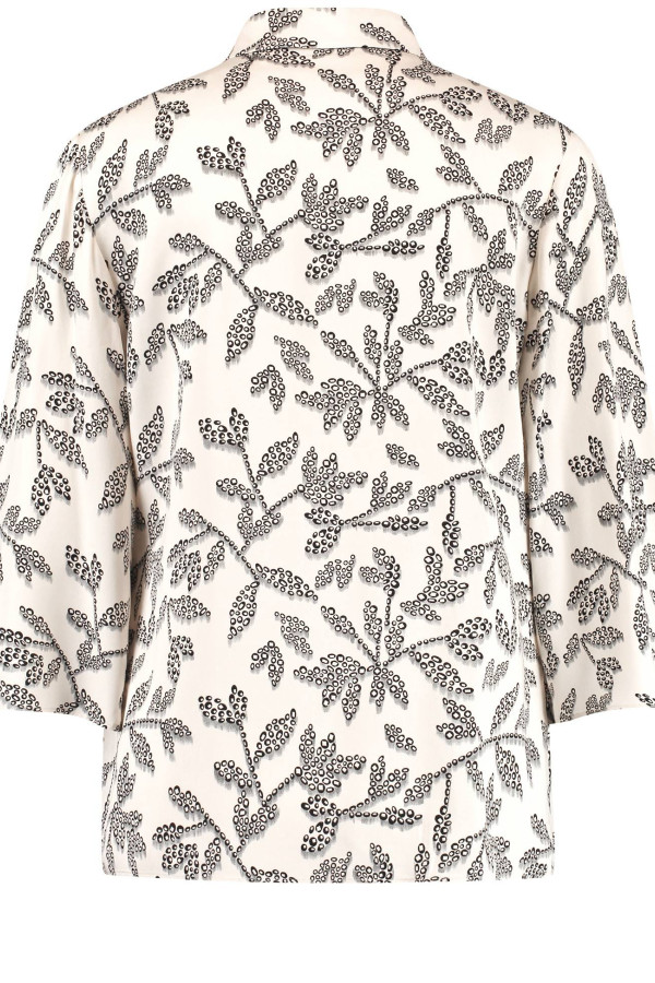 Блузка с широкими рукавами