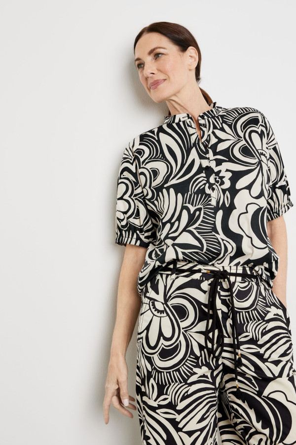 Блузка с цветочным принтом