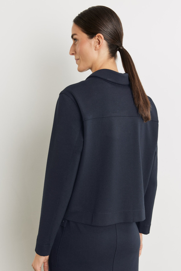 Жакет с накладными карманами