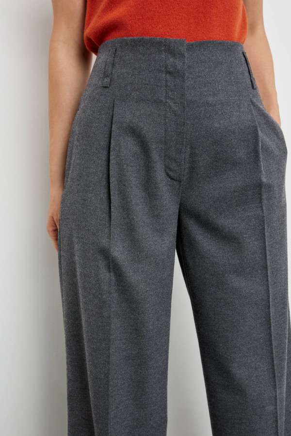 Брюки со стрелками