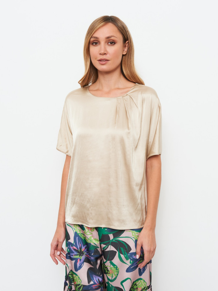 Футболка из комбинированной ткани