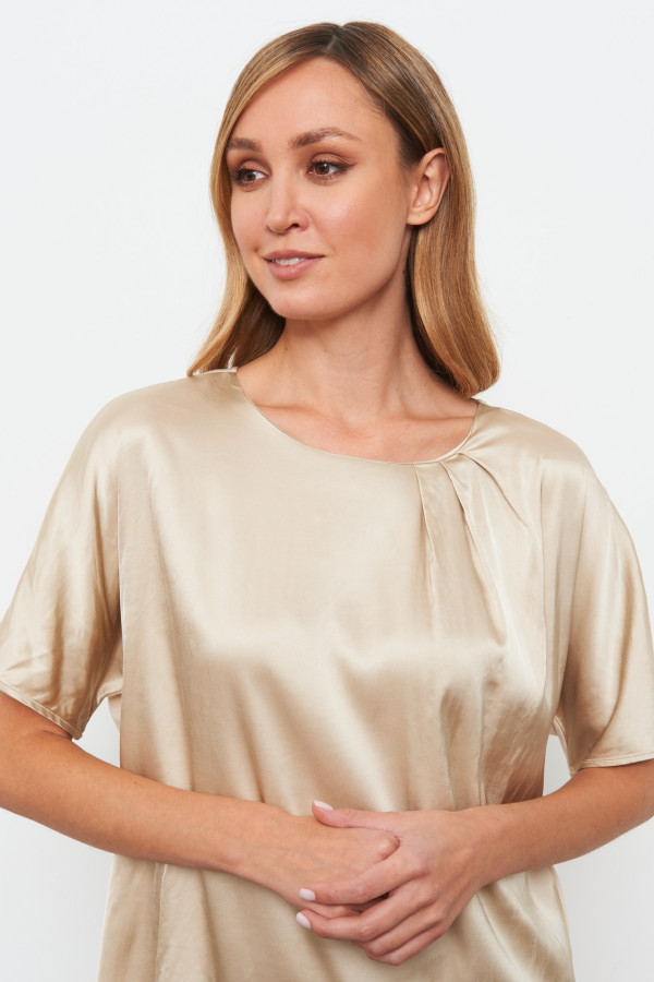 Футболка из комбинированной ткани