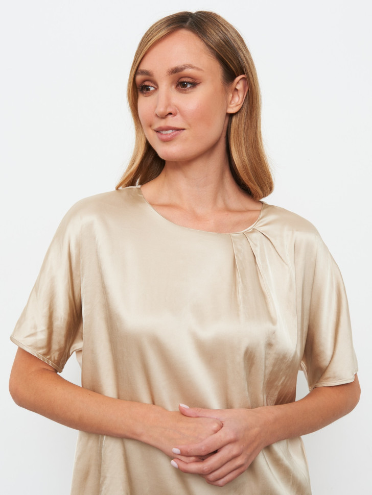 Футболка из комбинированной ткани