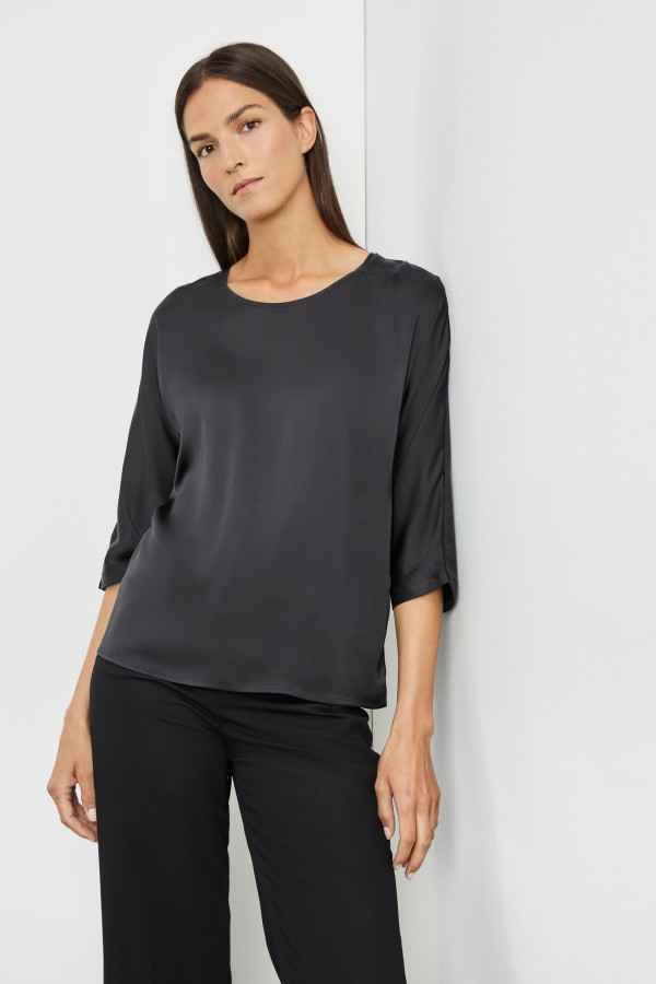 Лонгслив с рукавами 3/4