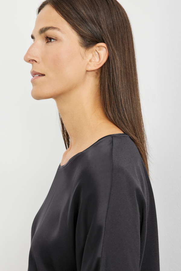 Лонгслив с рукавами 3/4