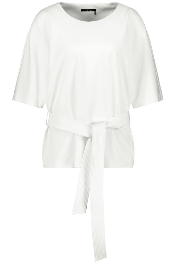 Блузка с поясом