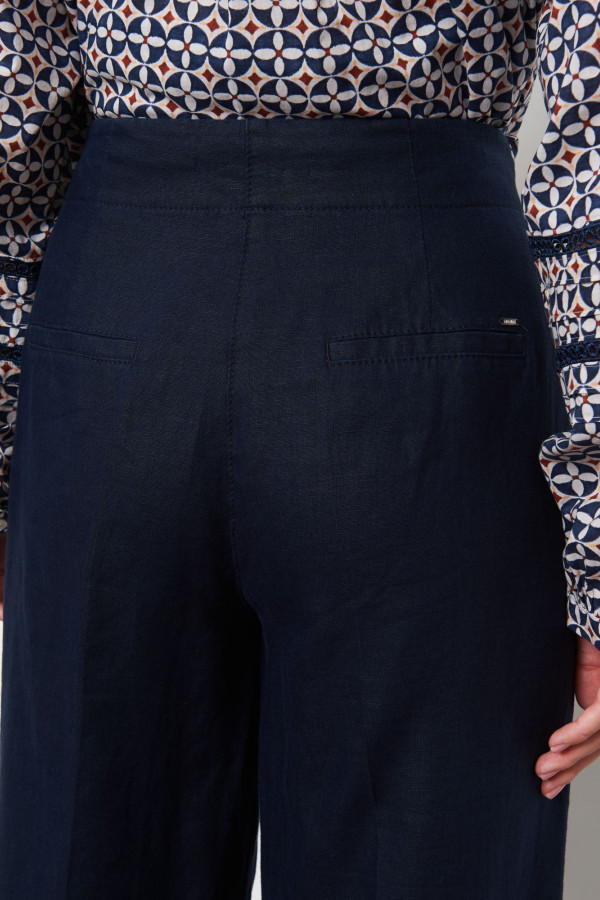 Брюки изо льна