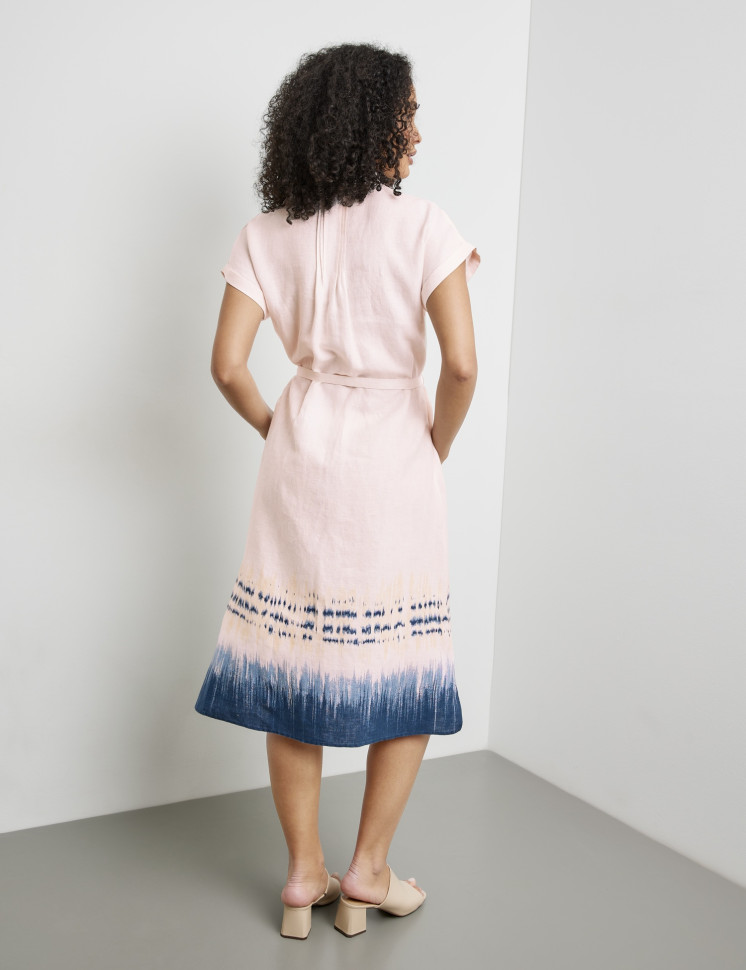 Платье изо льна