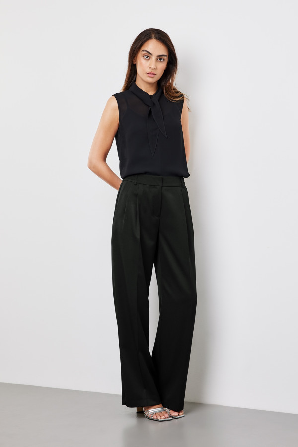 Брюки со стрелками