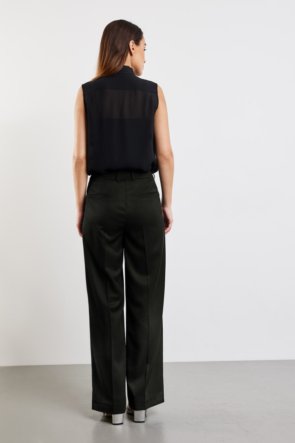 Брюки со стрелками