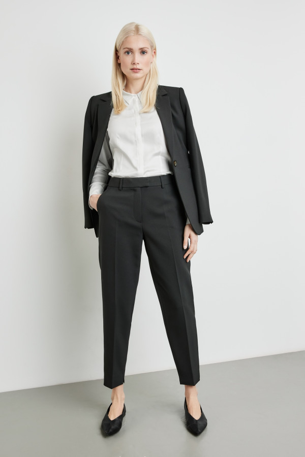 Брюки зауженные