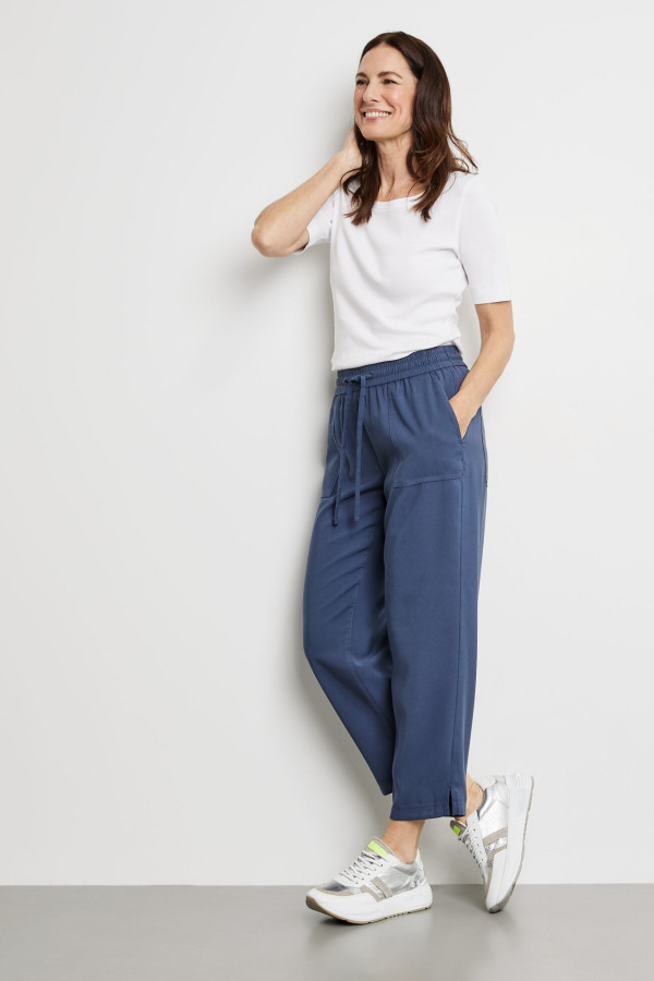 Брюки свободного кроя