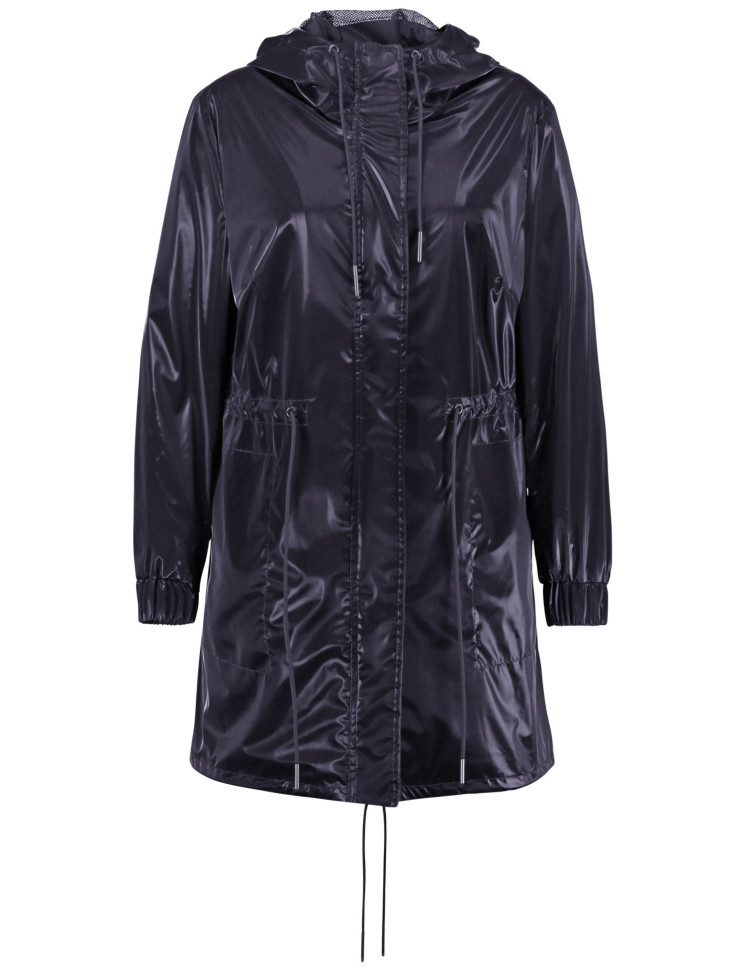 Куртка с глянцевым эффектом