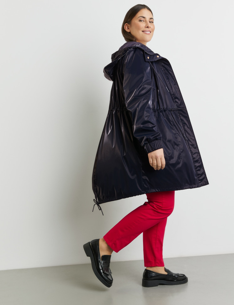 Куртка с глянцевым эффектом