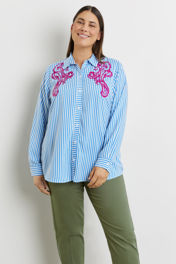 Рубашка с аппликацией