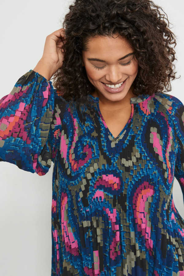 Блузка из плиссированной ткани