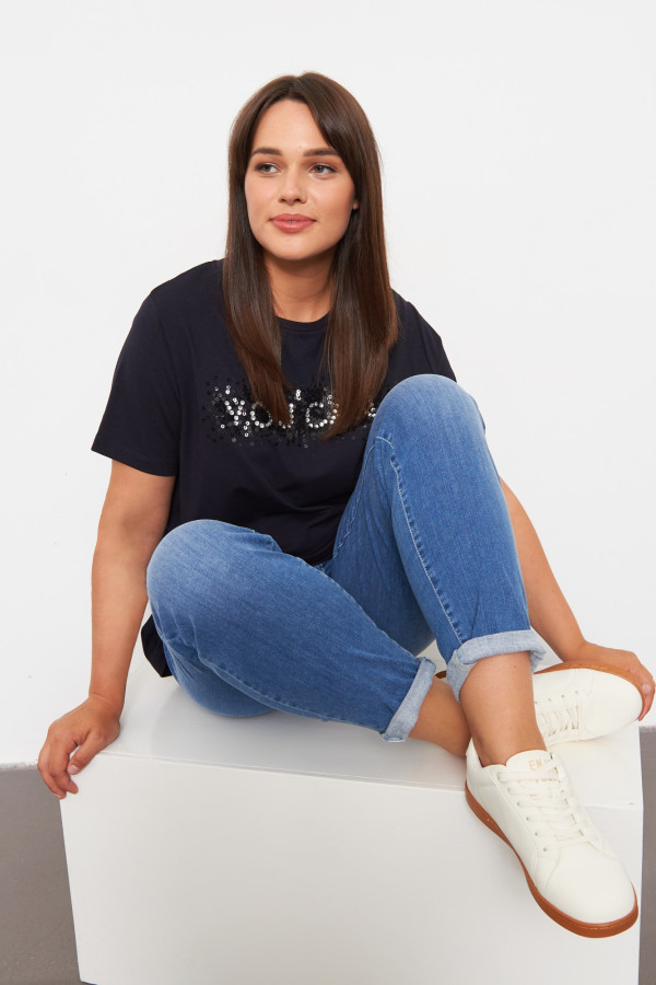 Джинсы зауженные