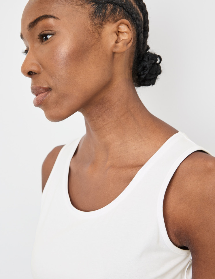 Топ с широкими бретелями