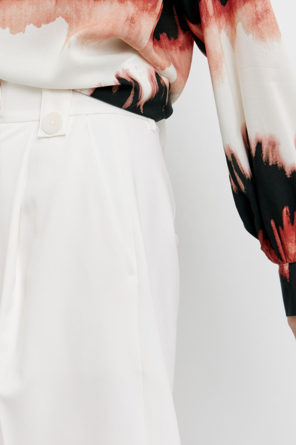 Шорты из костюмной ткани