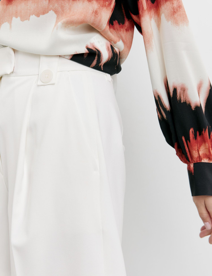 Шорты из костюмной ткани