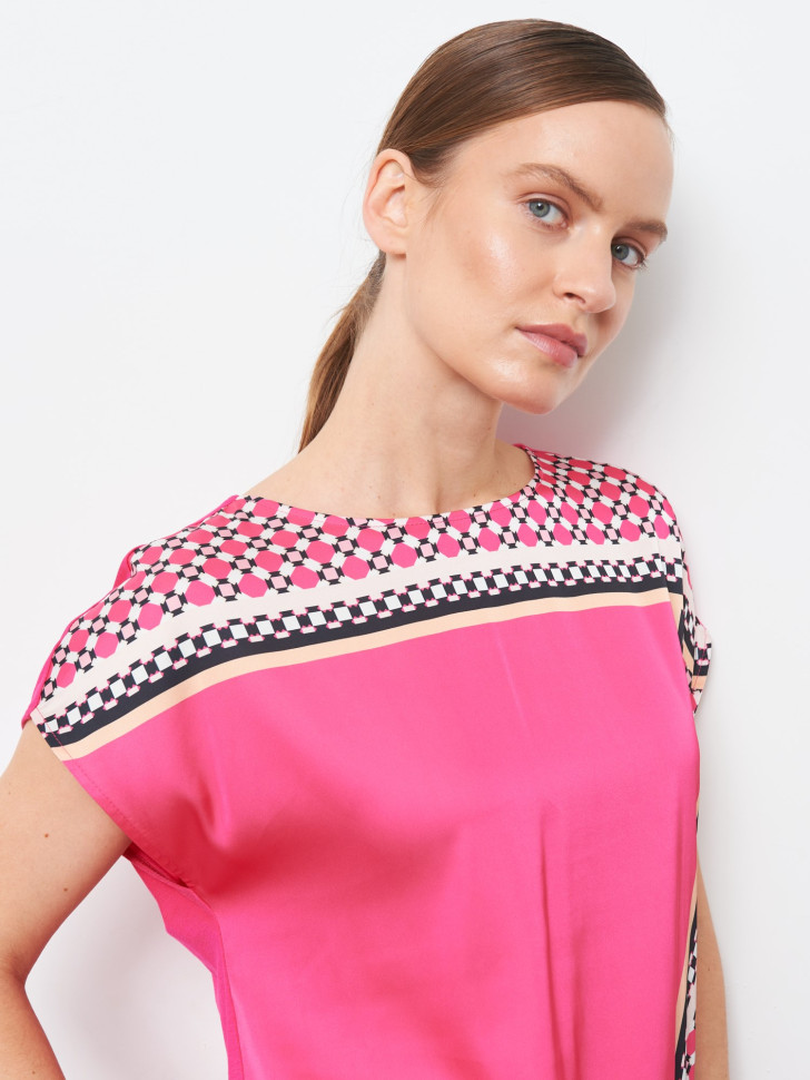 Футболка из комбинированной ткани