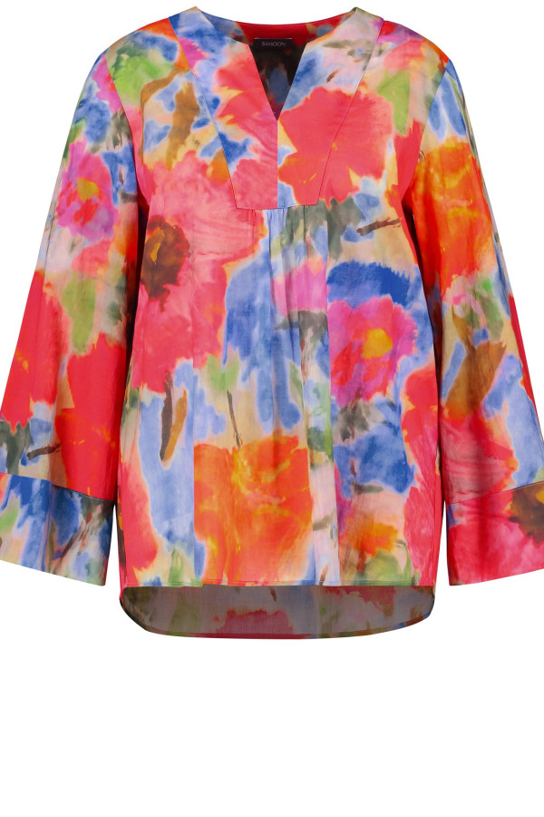 Блузка с широкими рукавами