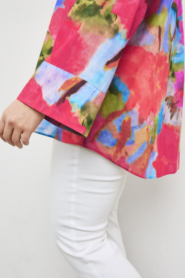 Блузка с широкими рукавами