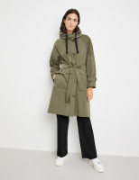 Плащ из водоотталкивающей ткани