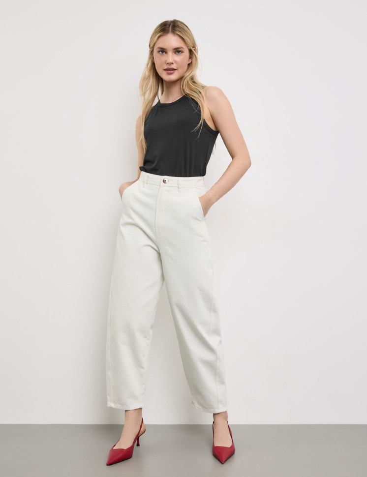 Джинсы свободного кроя