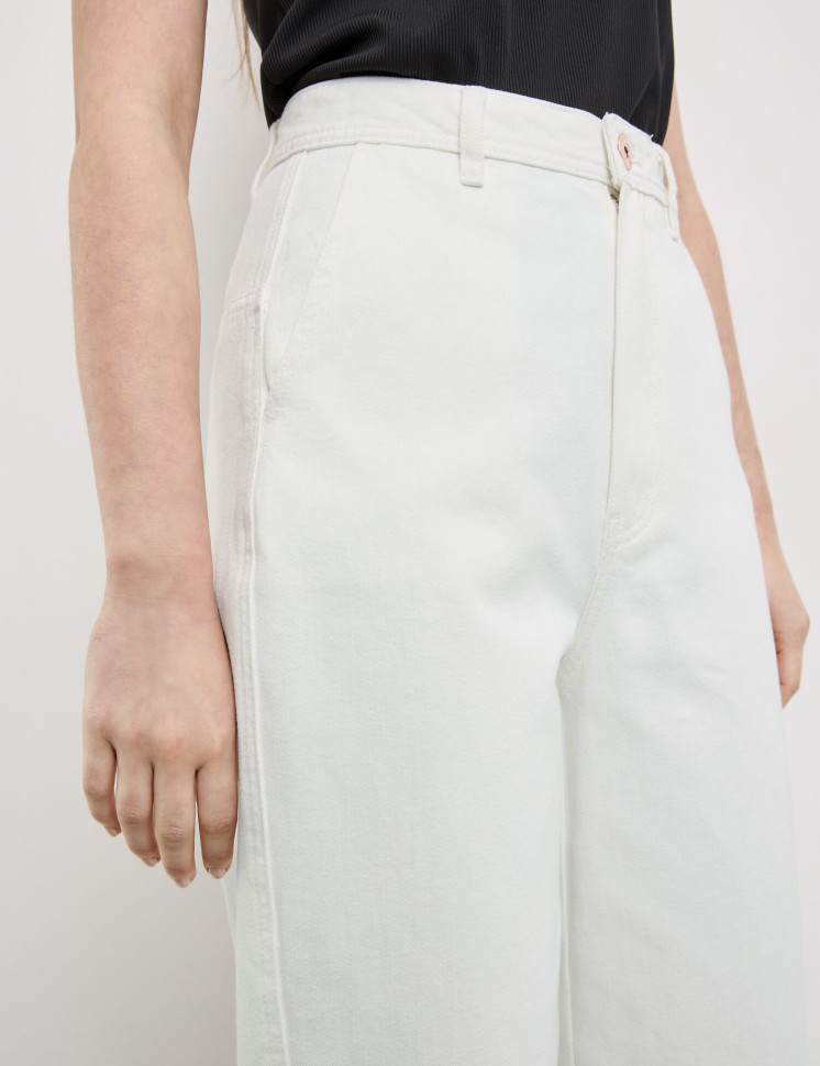 Джинсы свободного кроя