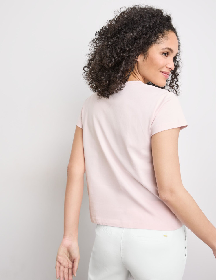 Футболка с логотипом