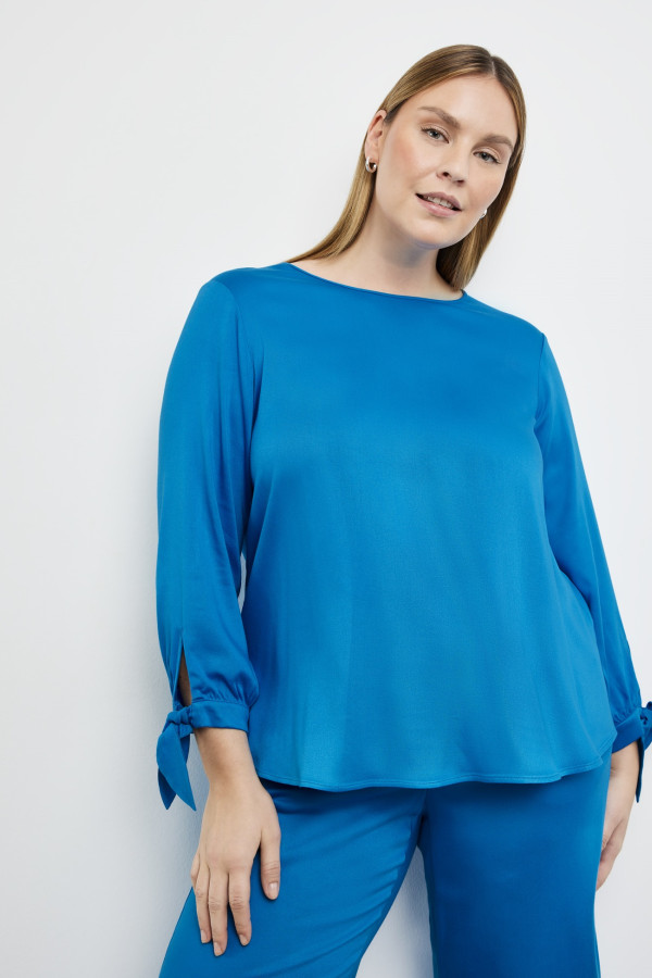 Блузка с завязками