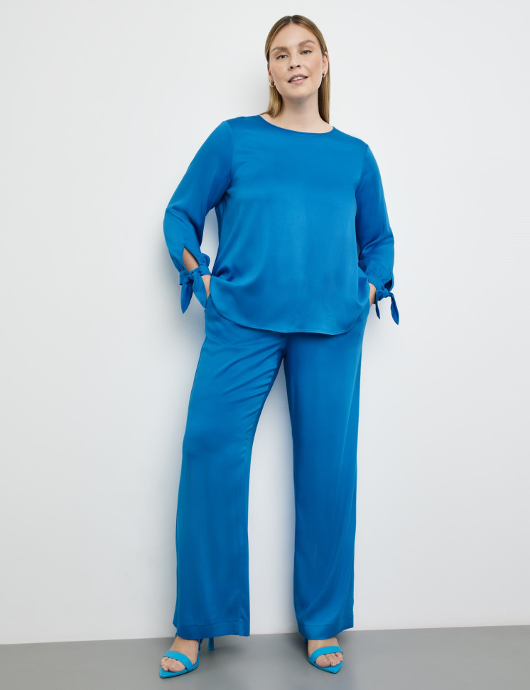 Блузка с завязками