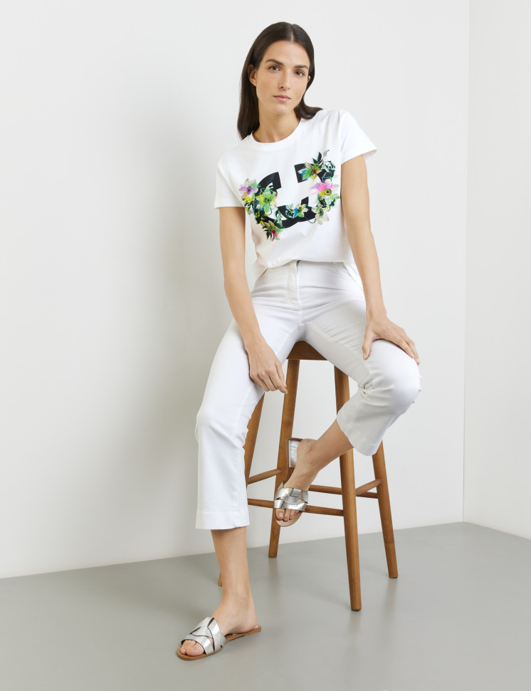 Футболка с логотипом