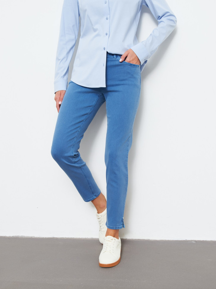 Джинсы зауженные