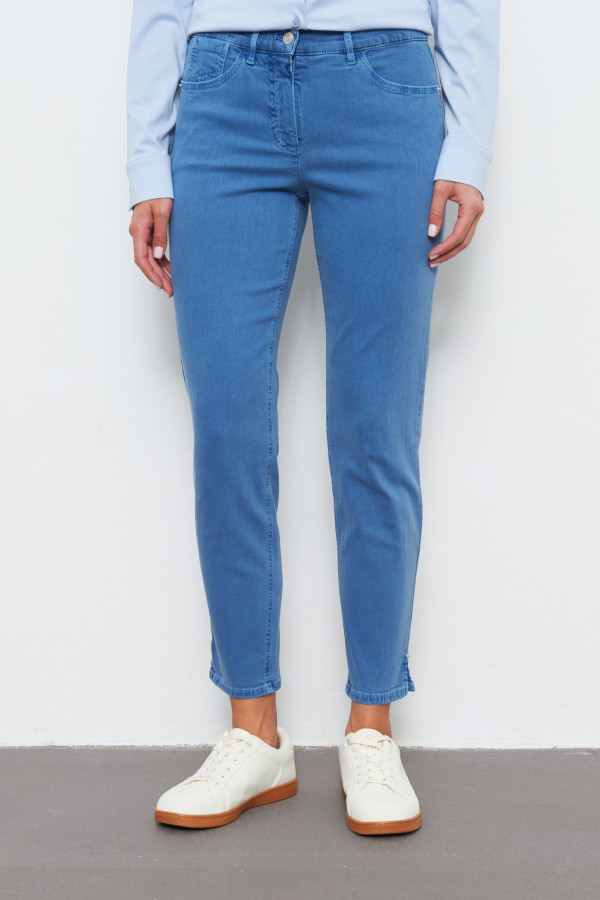 Джинсы зауженные