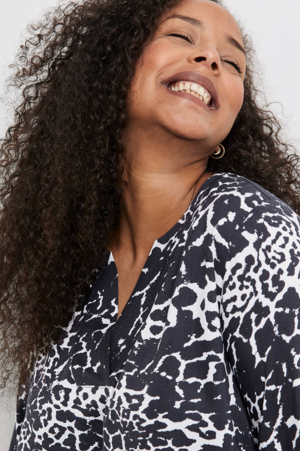 Блузка из вискозы