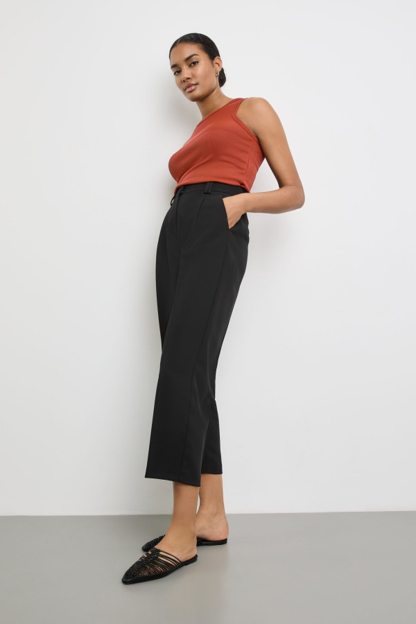 Брюки свободного кроя