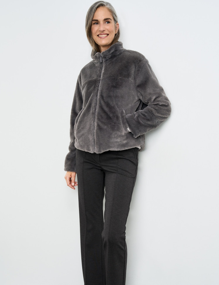 Куртка из эко-меха