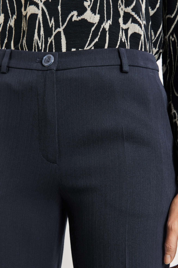 Брюки прямого кроя