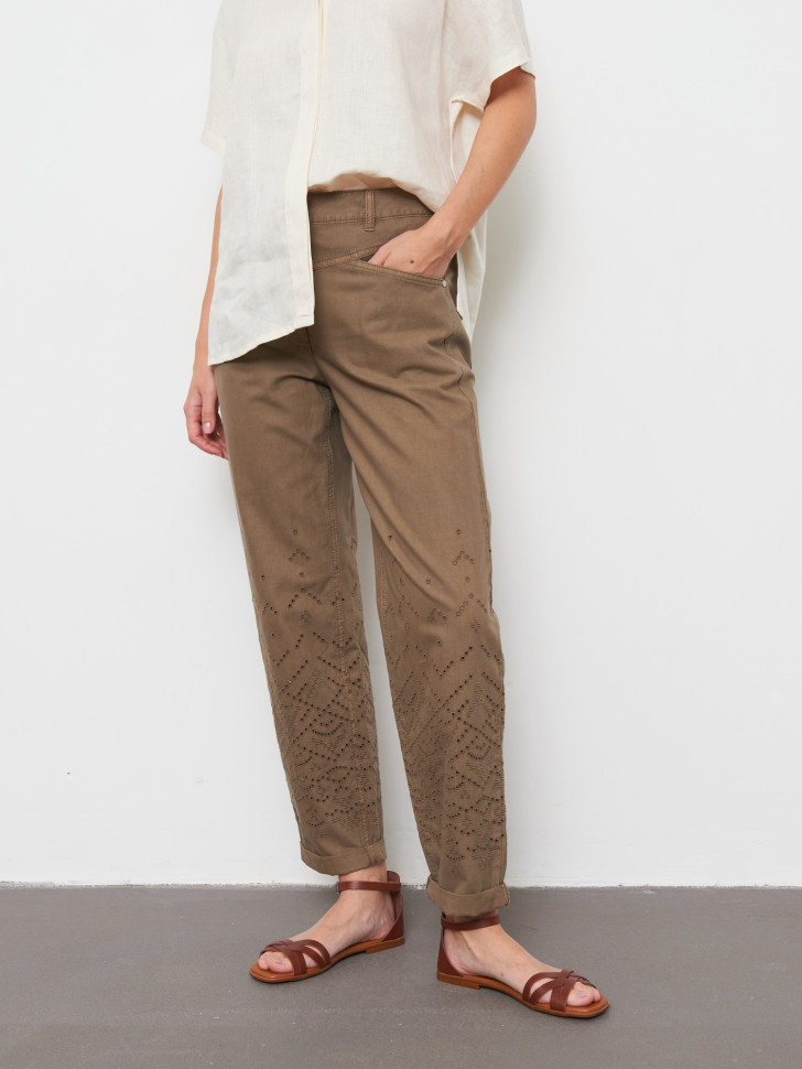 Джинсы с перфорацией