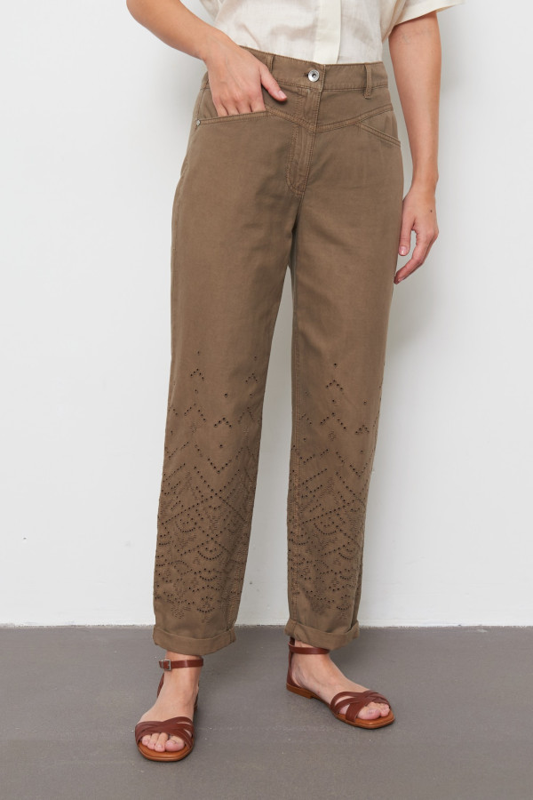 Джинсы с перфорацией