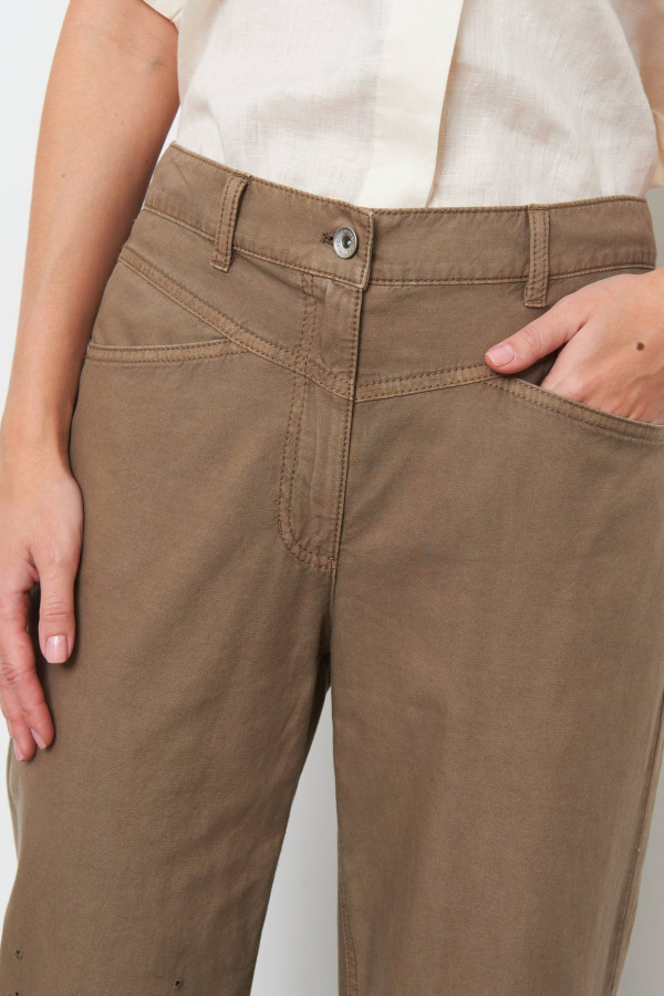 Джинсы с перфорацией