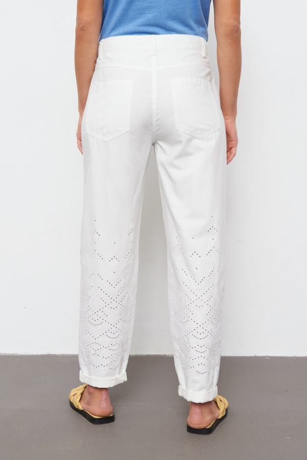 Джинсы с перфорацией