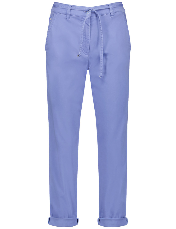 Брюки-чинос