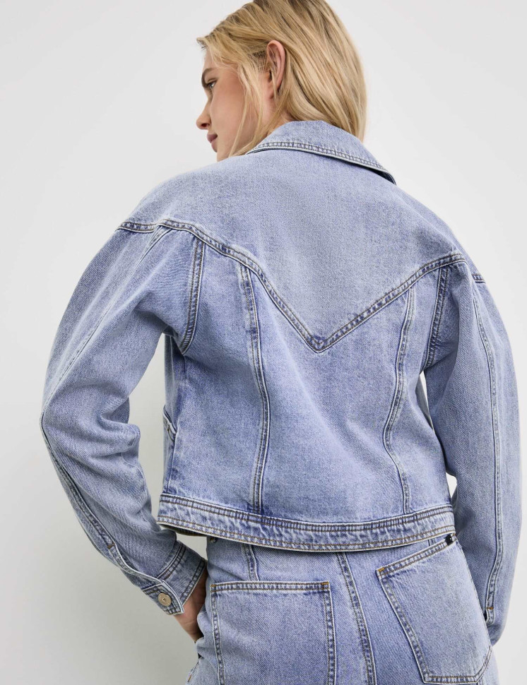 Куртка джинсовая